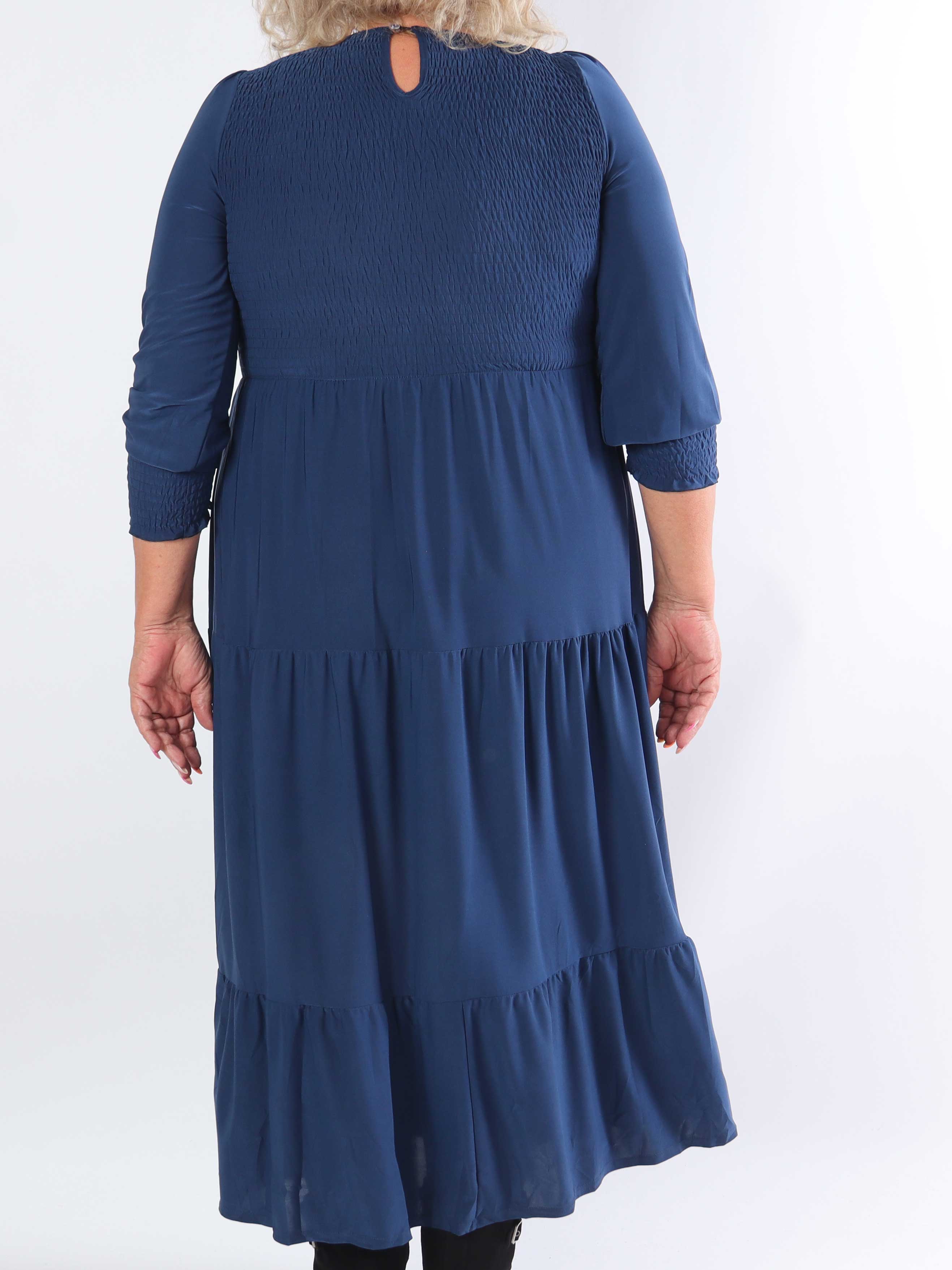 Kelly Long - Stretch plus size klänning med smock över bröstet